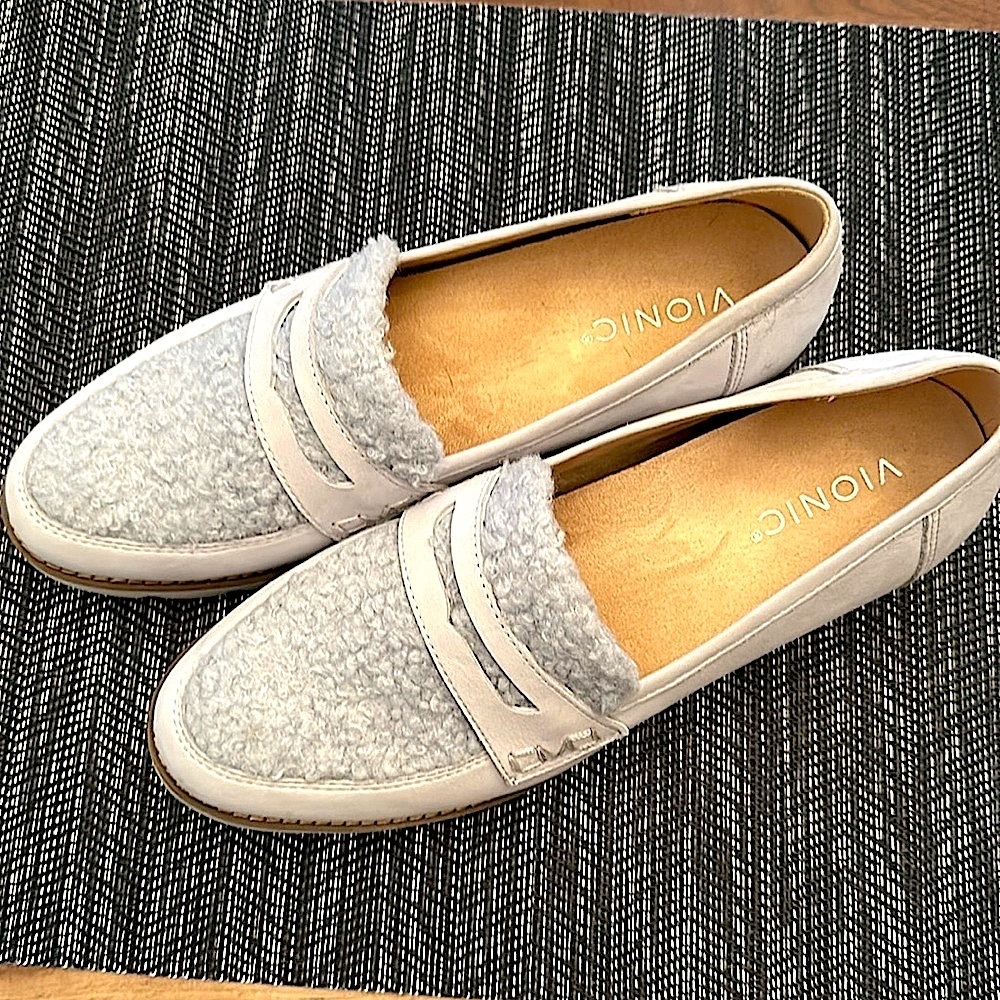 Vionic Oxfords/loafers